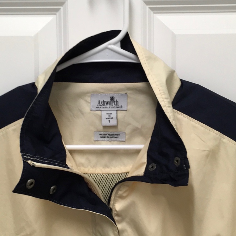 Jacket - Picture 3 of 4